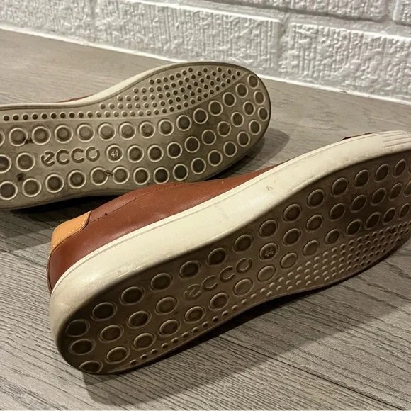 Ecco Men's Tan Leather Sneakers - Picture 5 of 7